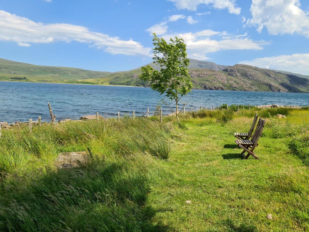 The Bay ,Luxury Shepherds Hut, Dundonnell Екстериор снимка